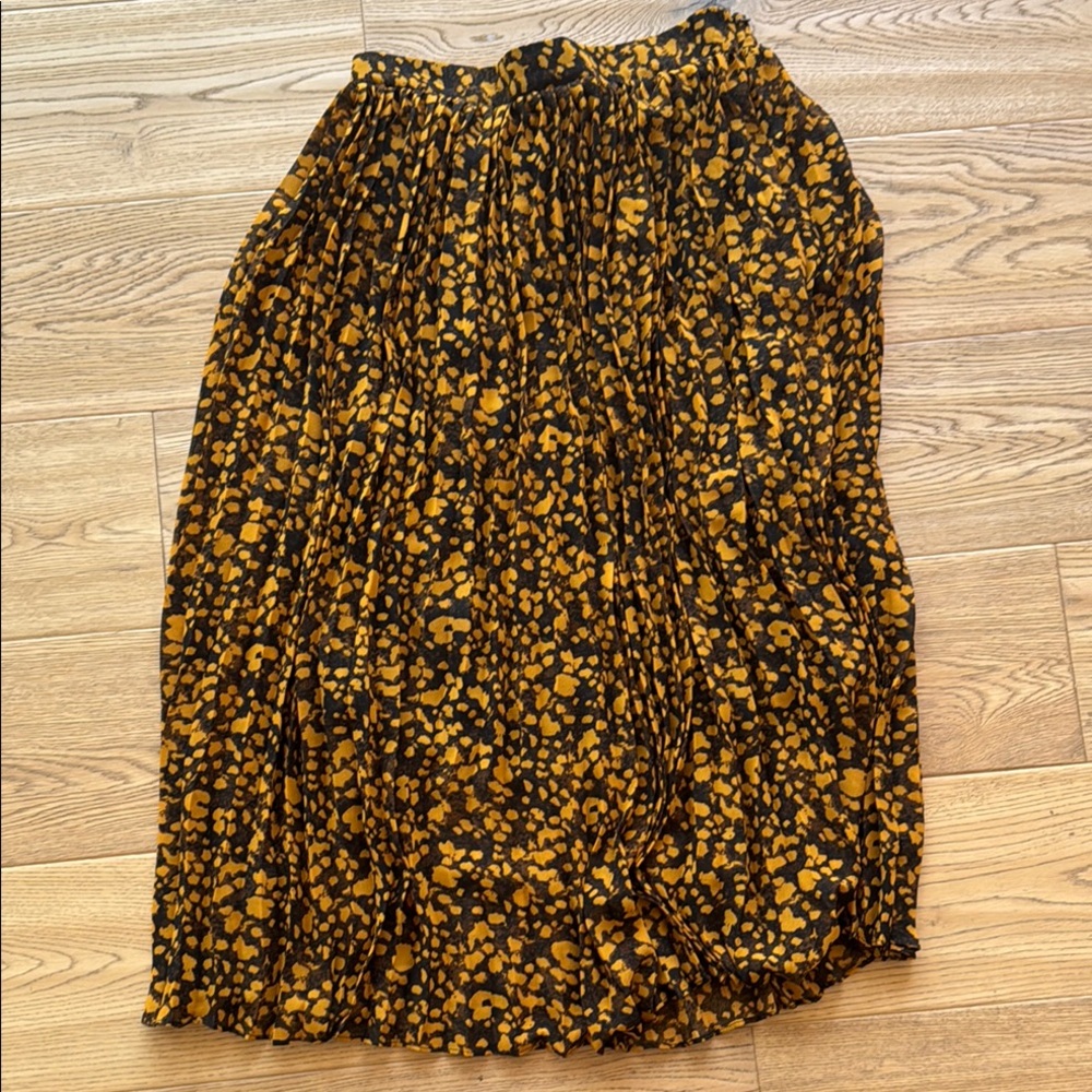 Elie Tahari Black and Gold Pencil Skirt